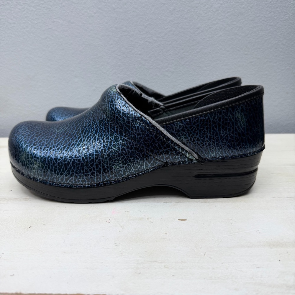 Dansko Blue Mettalic Leather Nursing Clogs Size 41